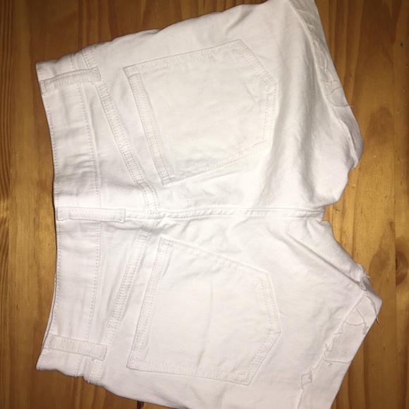 NEW! Gap shorts - Picture 3 of 3